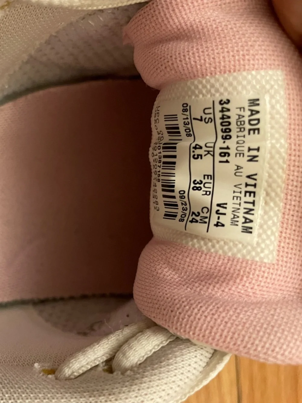 Nike Women's Athletic Sneakers in Light grey /silver with Pink Swoosh - Picture 2 of 2